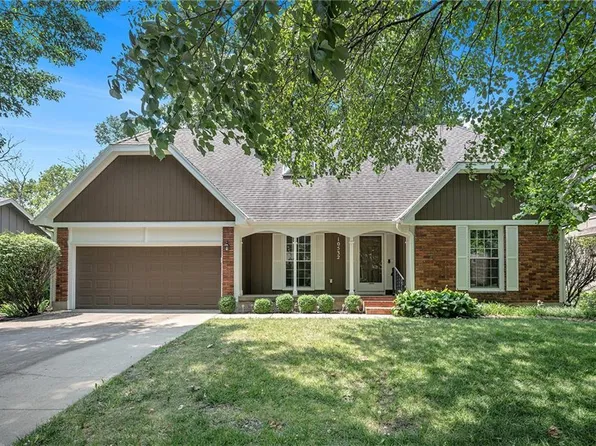10532 Bond St, Overland Park, KS 66214