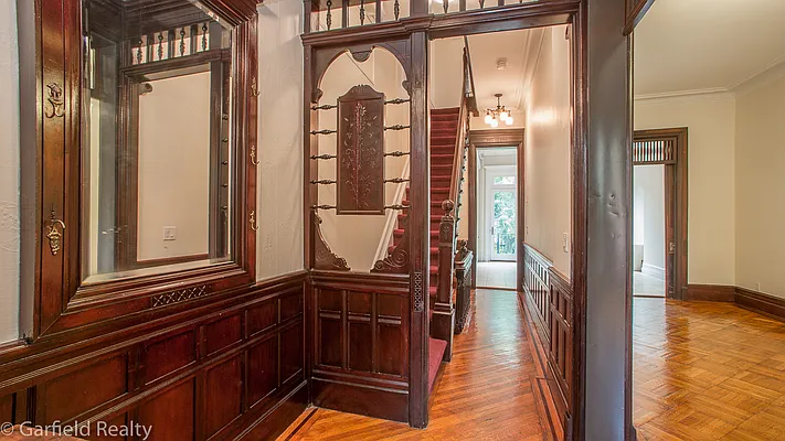 Rented by Garfield Realty  | media 4