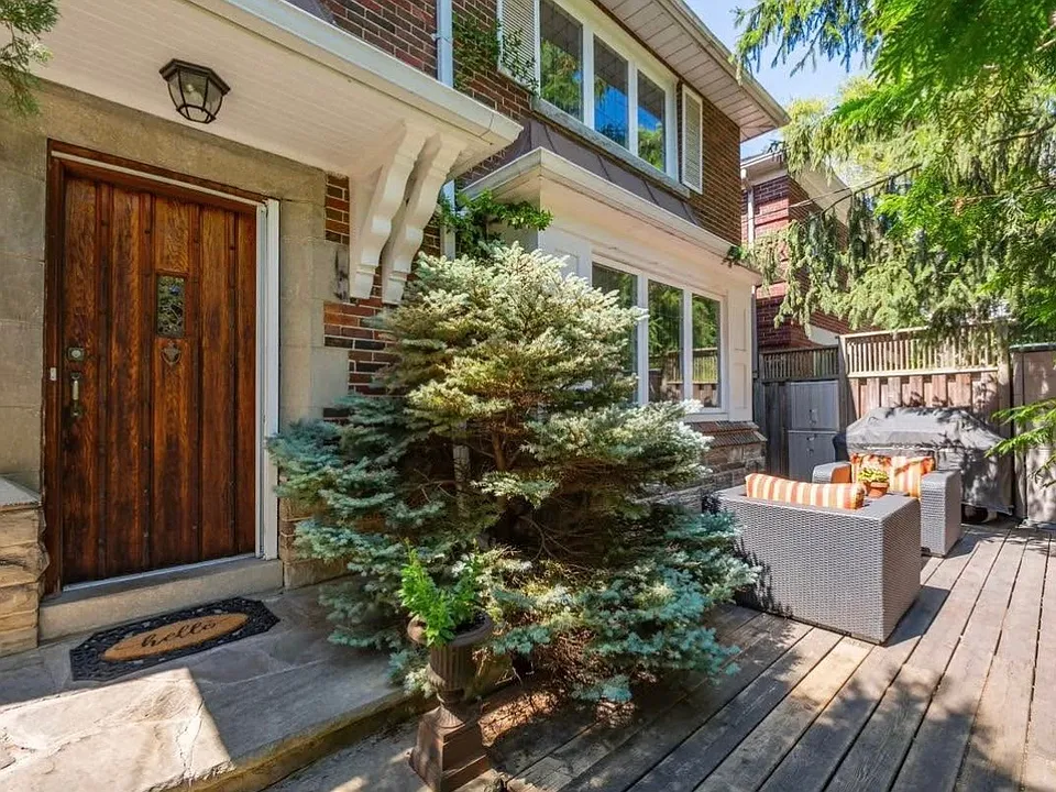 96 Brule Gdns #2