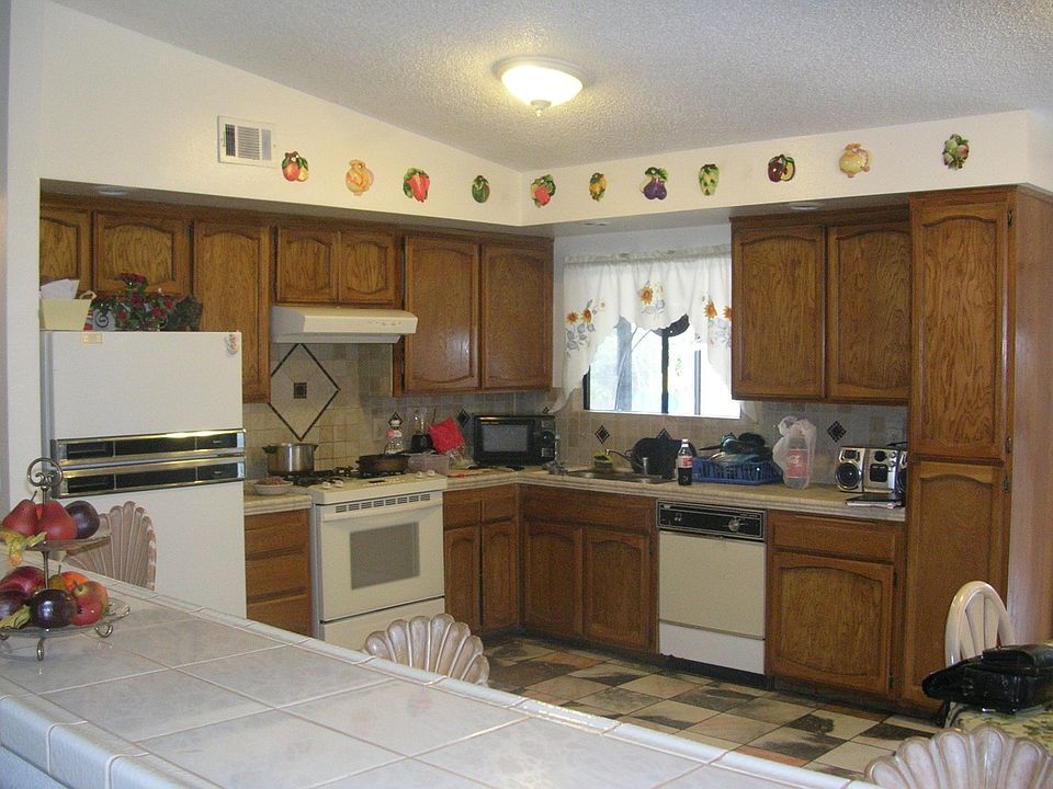 2nd image of 1120 Winston Dr