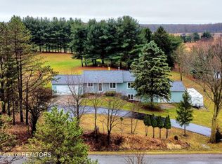 764 Waldo Rd, Williamston, MI 48895