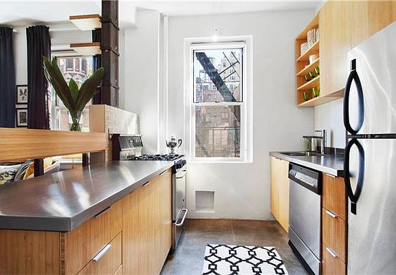 3rd image of 16 E 98th St APT 6-C