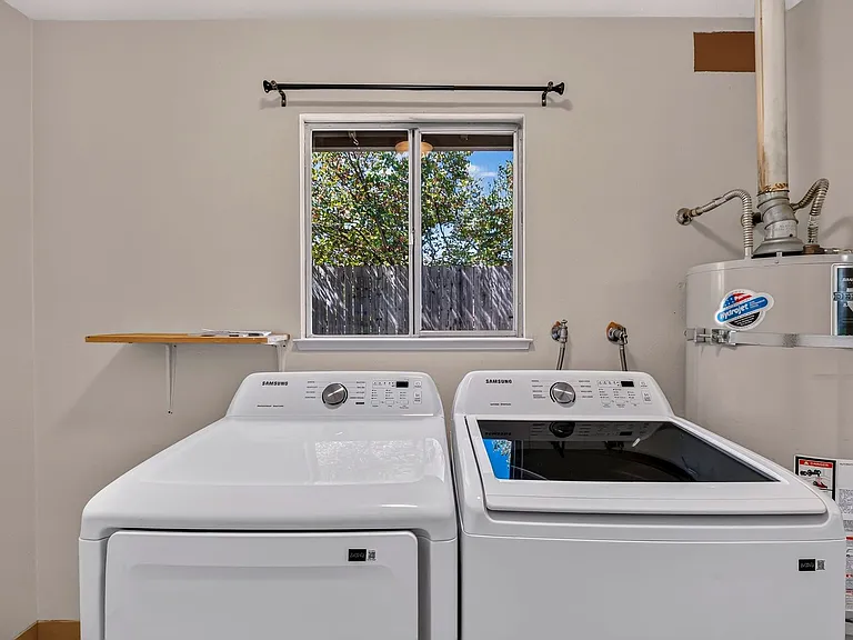 116 W Shasta Ave — Photo 13
