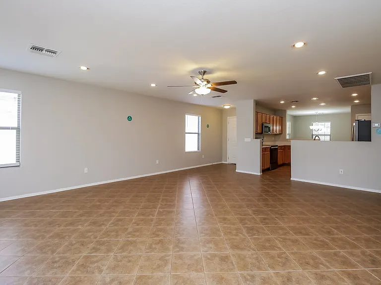 3129 W Dancer Ln — Photo 4