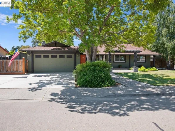 915 Orion Way, Livermore, CA 94550