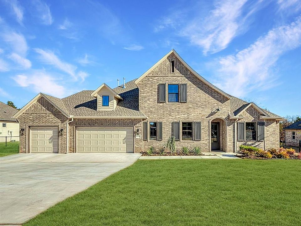 1st image of 8108 Goldfinch Dr