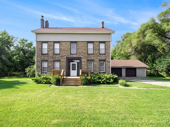 10234 Edison Rd, Osceola, IN 46561