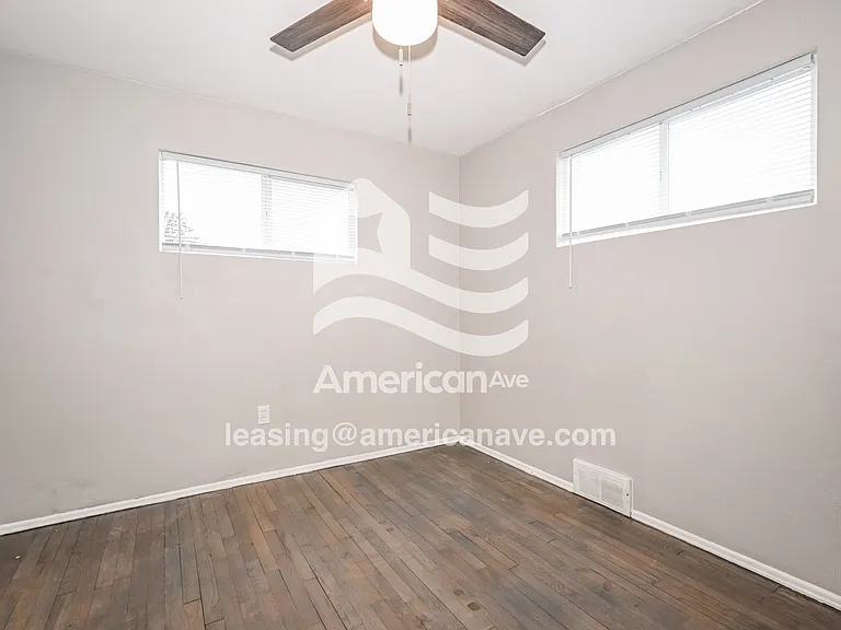 1372297_012_wm_-_bedroom_13526743.jpg