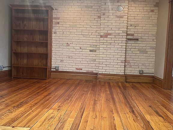 4th image of 948 Fulton St E #948