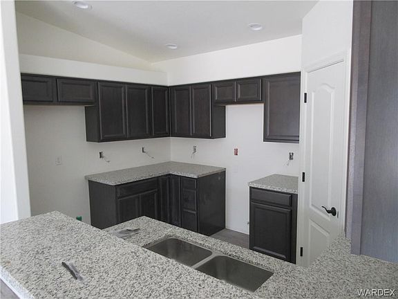 3rd image of 6032 S Columbia Ave