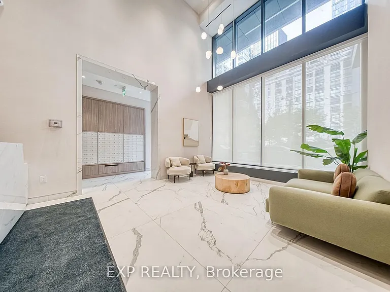 65 Mutual St #1502 — Photo 3