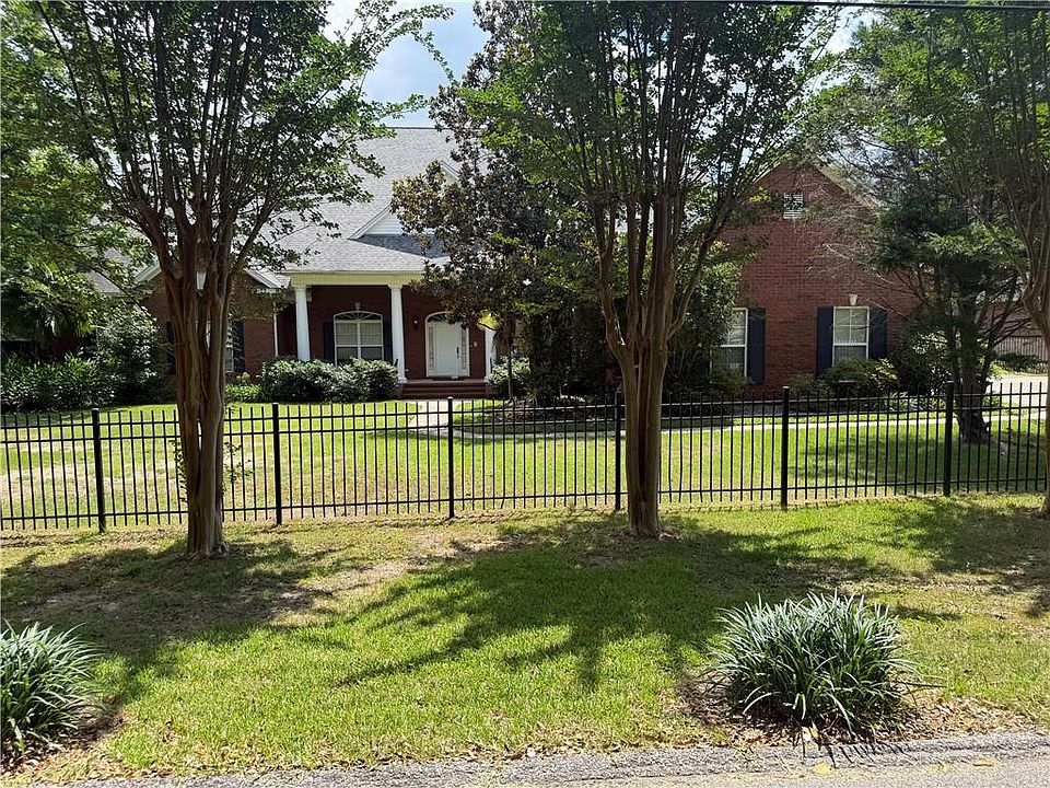 1st image of 443 Evergreen Rd