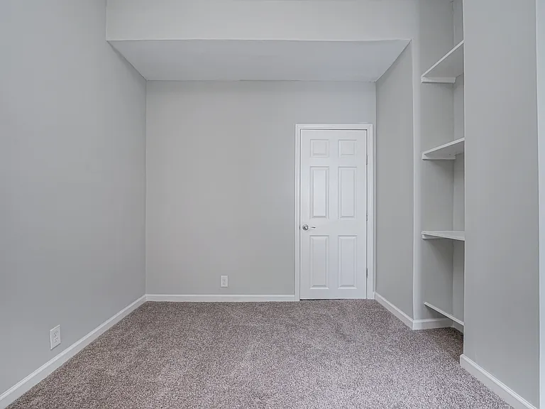 1343 S 19th St — Photo 23