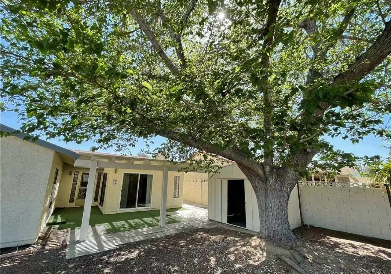 5 bed, $2,500 — Photo 4