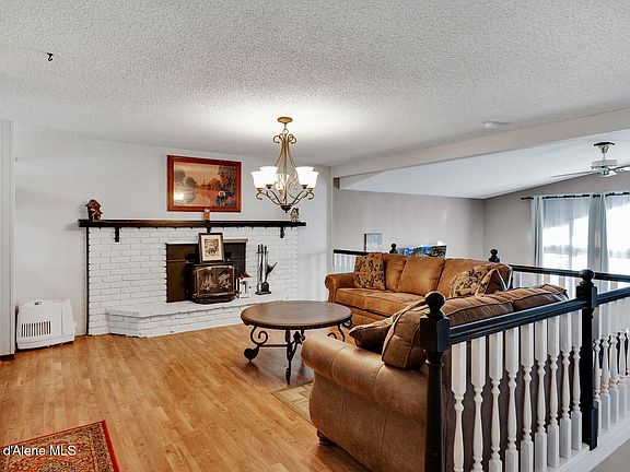 5th image of 305 E 21st Ave