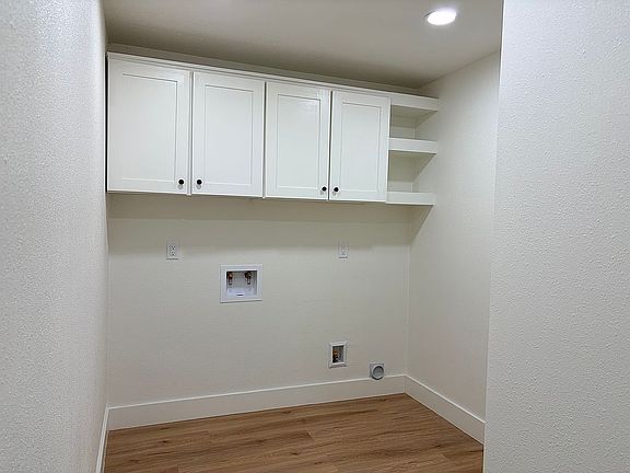 3rd image of 2304 Elgin Ave