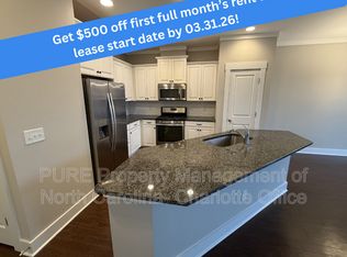 2731 Tranquil Oak Pl, Charlotte, NC 28206