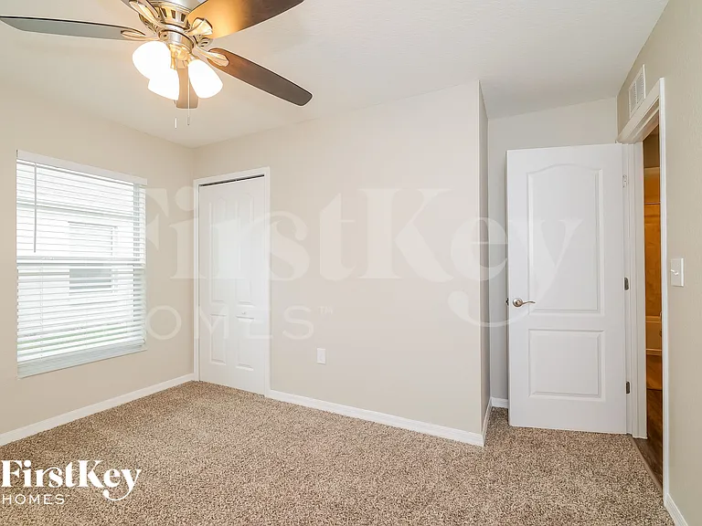 109 Solis Dr — Photo 9