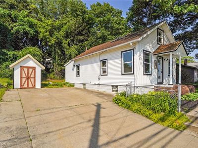 935 Portage Lakes Dr, Akron, OH, 44319