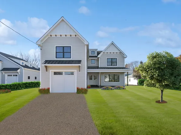 53 Phillips Ave, Speonk, NY 11972