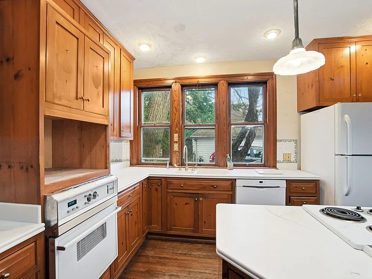 2104 Iuka Ave — Photo 18