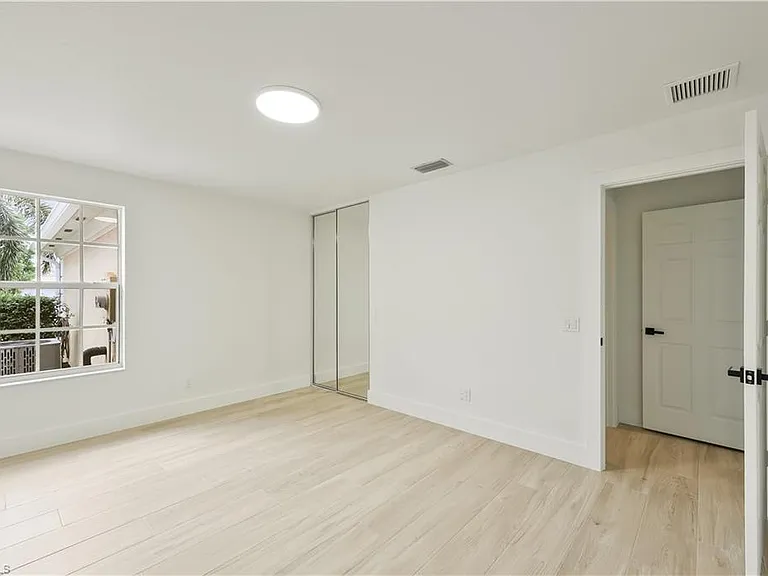 28050 Boccaccio Way — Photo 12