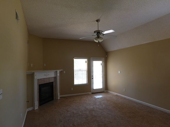 3rd image of 9875 Wynngate Dr