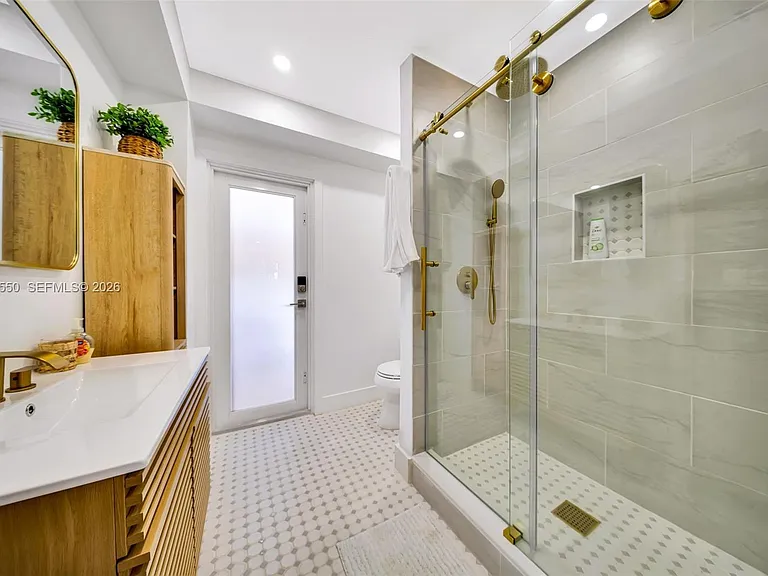 129 Nautilus Dr — Photo 50