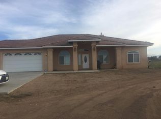 9681 Barada Rd, Oak Hills, CA 92344