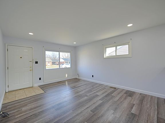 3rd image of 11134 Superior Ave
