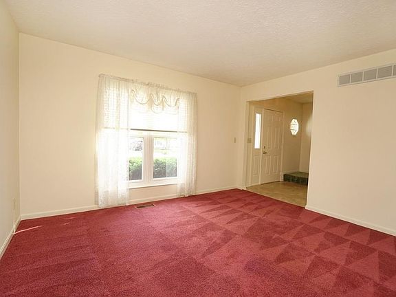 3rd image of 5297 Concord Crossing Dr
