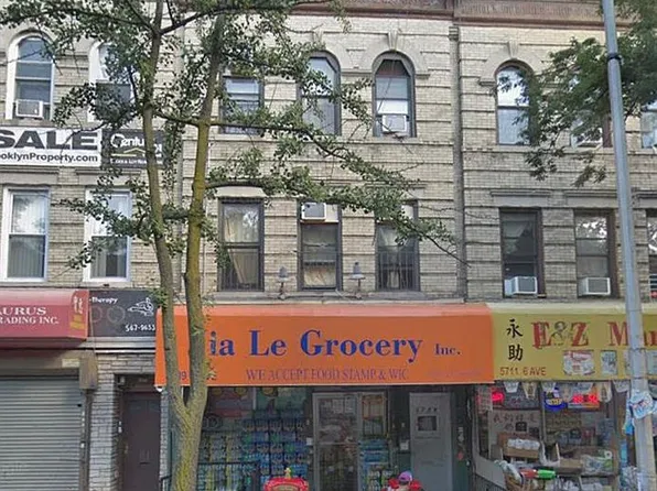5709 6th Ave Floor 3, Brooklyn, NY 11220