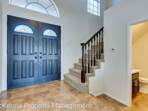 3rd image of 264 Finestra Dr