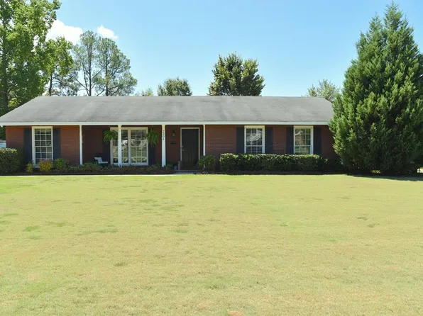 2304 Lancelot Pl, Columbus, GA 31904