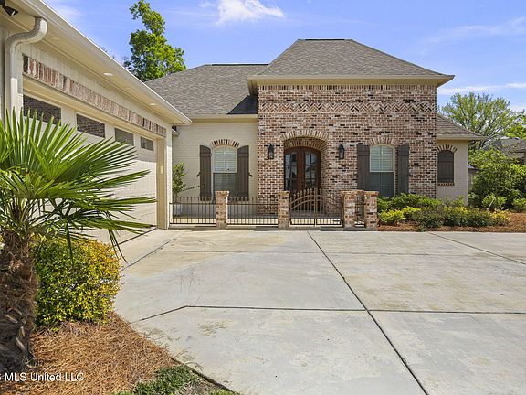 2nd image of 67 Grandview Cir