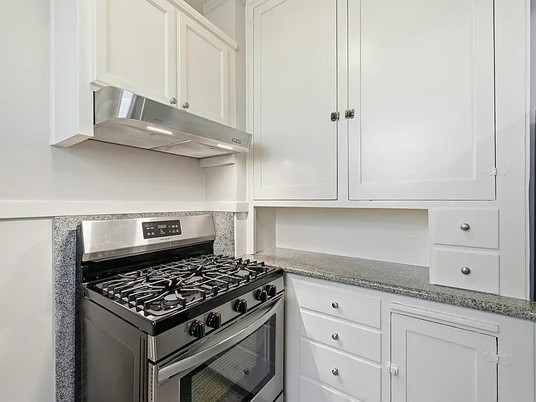 1550 Hayes St #1 — Photo 4