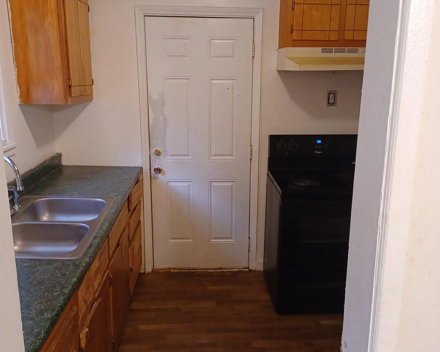 3 bed, 1112 sqft, $675 — Photo 3