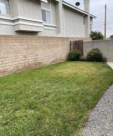 223 W Madison Ave — Photo 14
