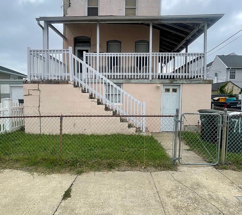 1st image of 1909 Magellan Ave
