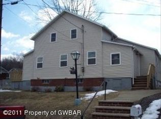 52 Spruce St, Nanticoke, PA 18634