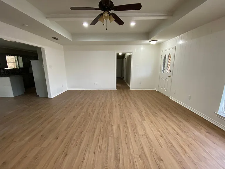 307 Wildwood Ln — Photo 12
