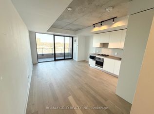 2720 Dundas St W #515, Toronto, ON M6P 1Y2