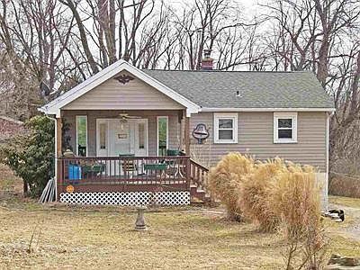 1st image of 117 Leech St