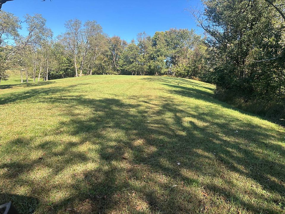 2nd image of 3099 Seymour Rd
