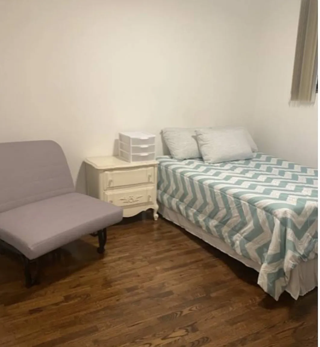 2 bed, 850 sqft, $1,275 — Photo 2