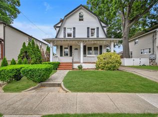 95 E Fairview Ave, Valley Stream, NY 11580