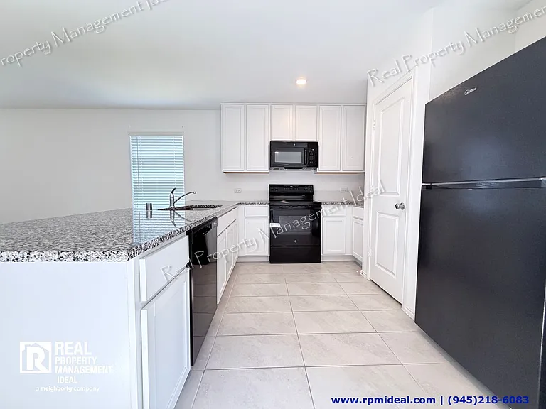 1717 Round House Ln — Photo 8