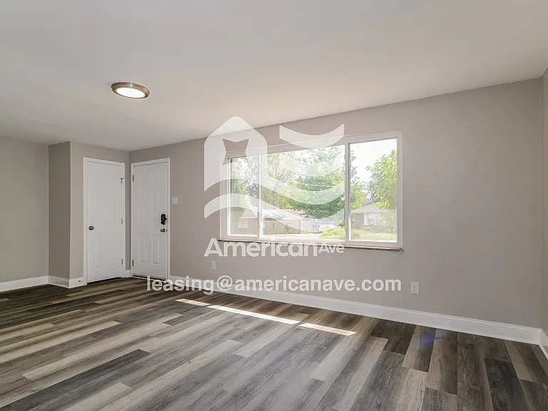 741901_004_living_room_14020169.jpg