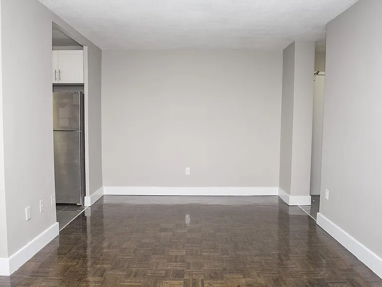 2185 Sheridan Park Dr — Photo 8