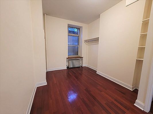 1st image of 447 W 43rd St APT 1D